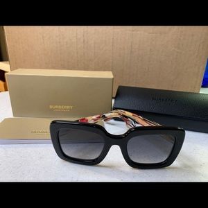 Burberry Sunglasses Black/Grey Gradient Polarized